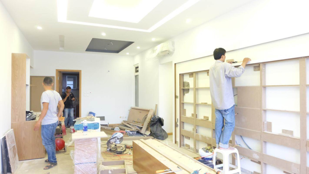 Cẩn trọng với nhà cũ sửa sang, sơn phết lộng lẫy